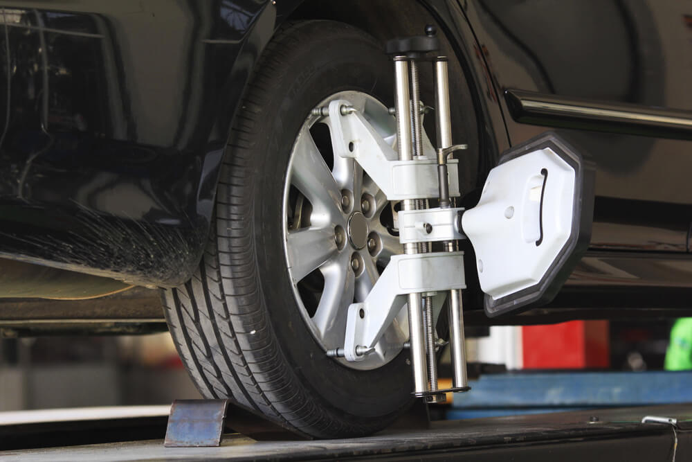 Check Car Tyre Alignment